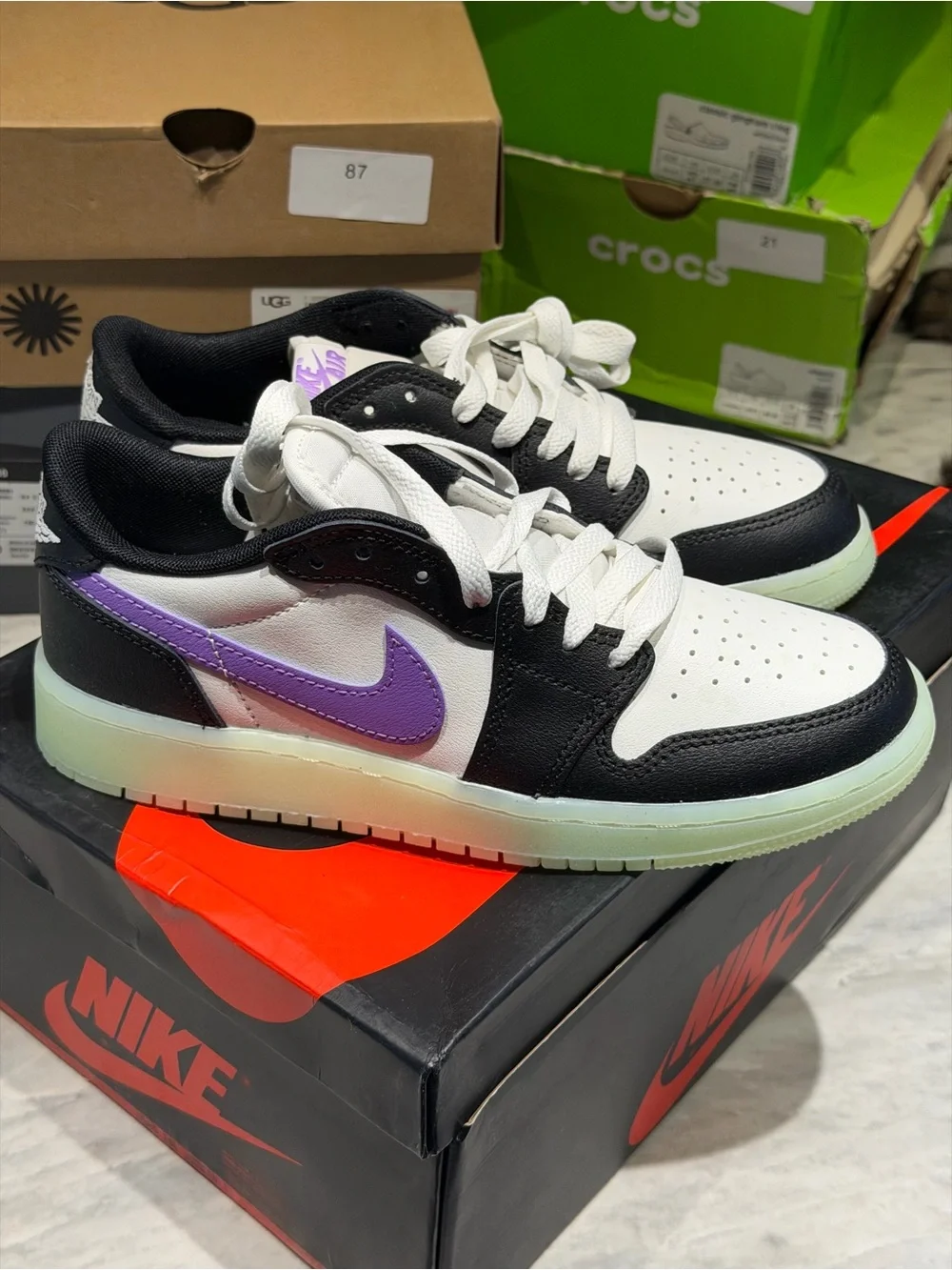 Nike Kids Low-Top Sneakers in Black, White & Purple glows in the dark kids 5y